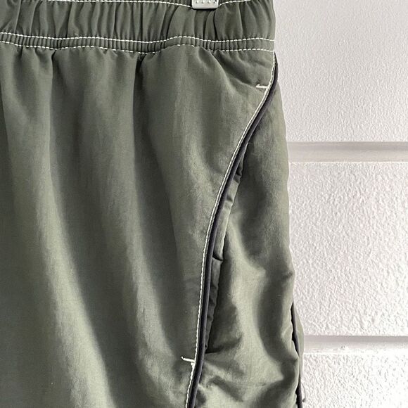Tommy Bahama Relax Men’s Olive Swim Trunks Size XL - Picture 5 of 10